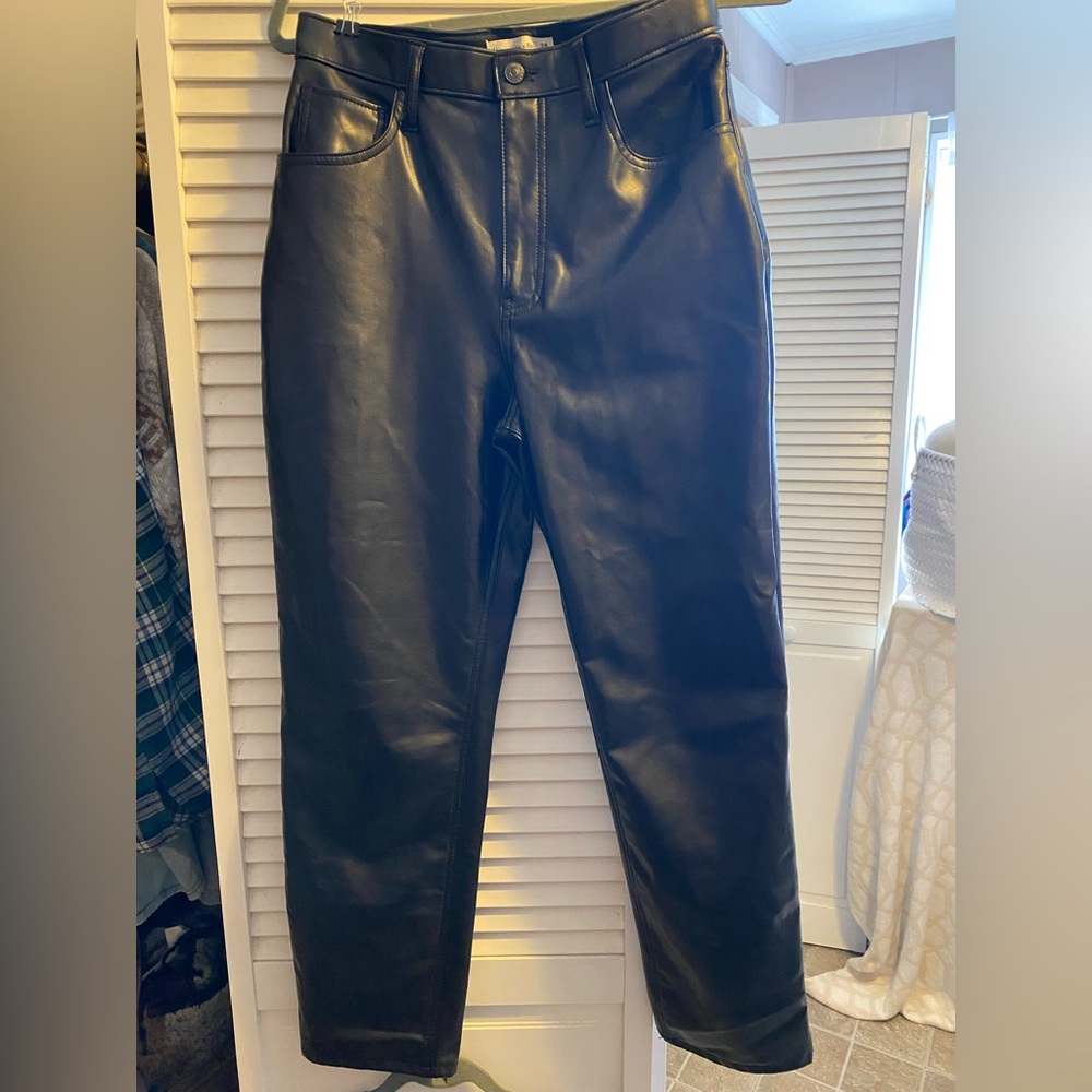 Black Vegan Leather Pants from Abercrombie & Fitch - Picture 2 of 4